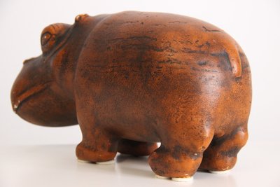 Flodheste skulptur