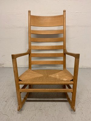 Gyngestol, design Hans J. Wegner CH45
