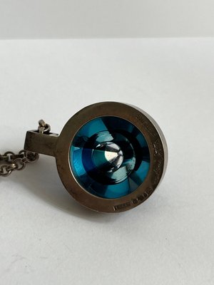 Kosta Boda Halskæde vedhæng i sølv med smuk blå glas sten glaskunst