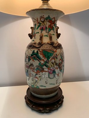 Kinesisk bordlampe, med skærm