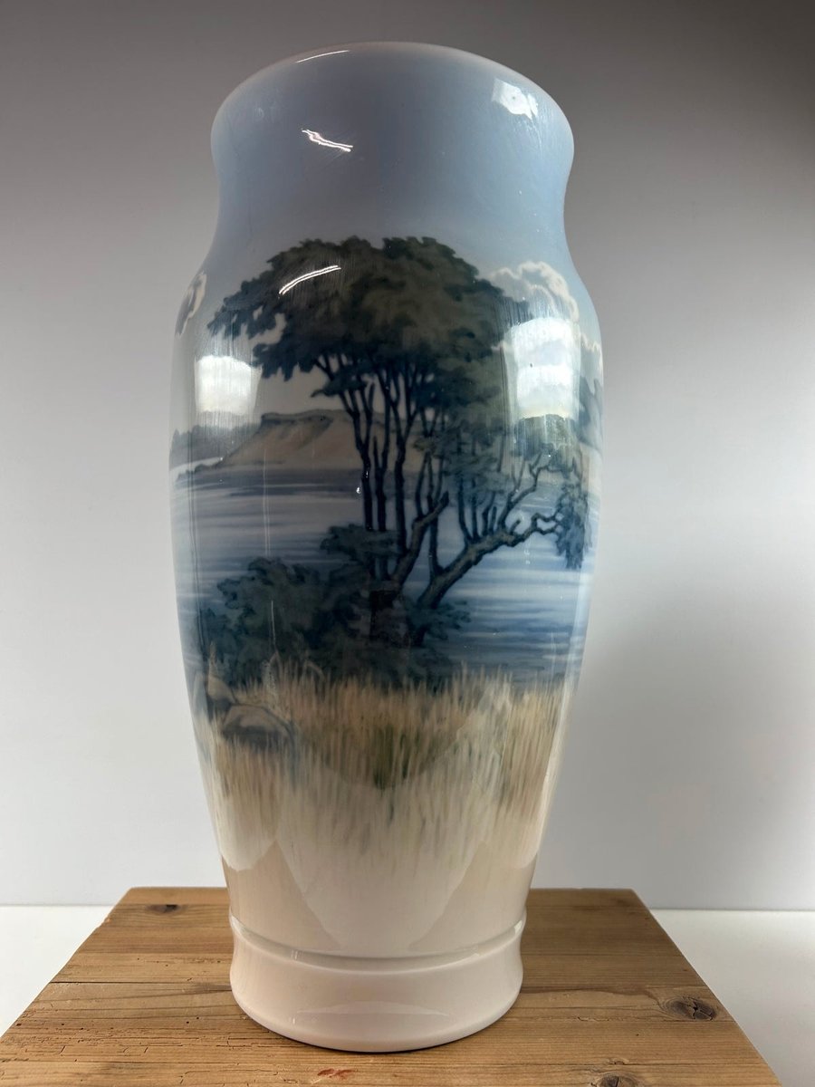 Royal Copenhagen vase nr 2408/131