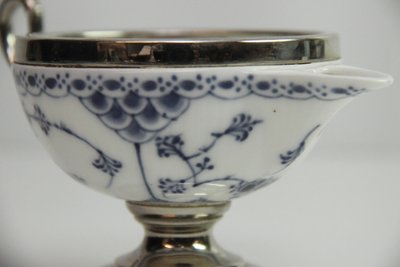 Royal Copenhagen Musselmalet Halvblonde flødekande