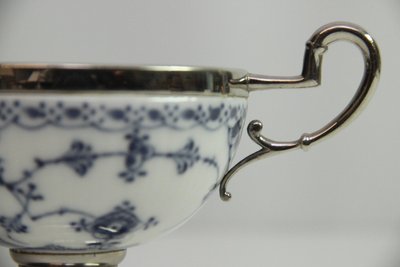 Royal Copenhagen Musselmalet Halvblonde flødekande
