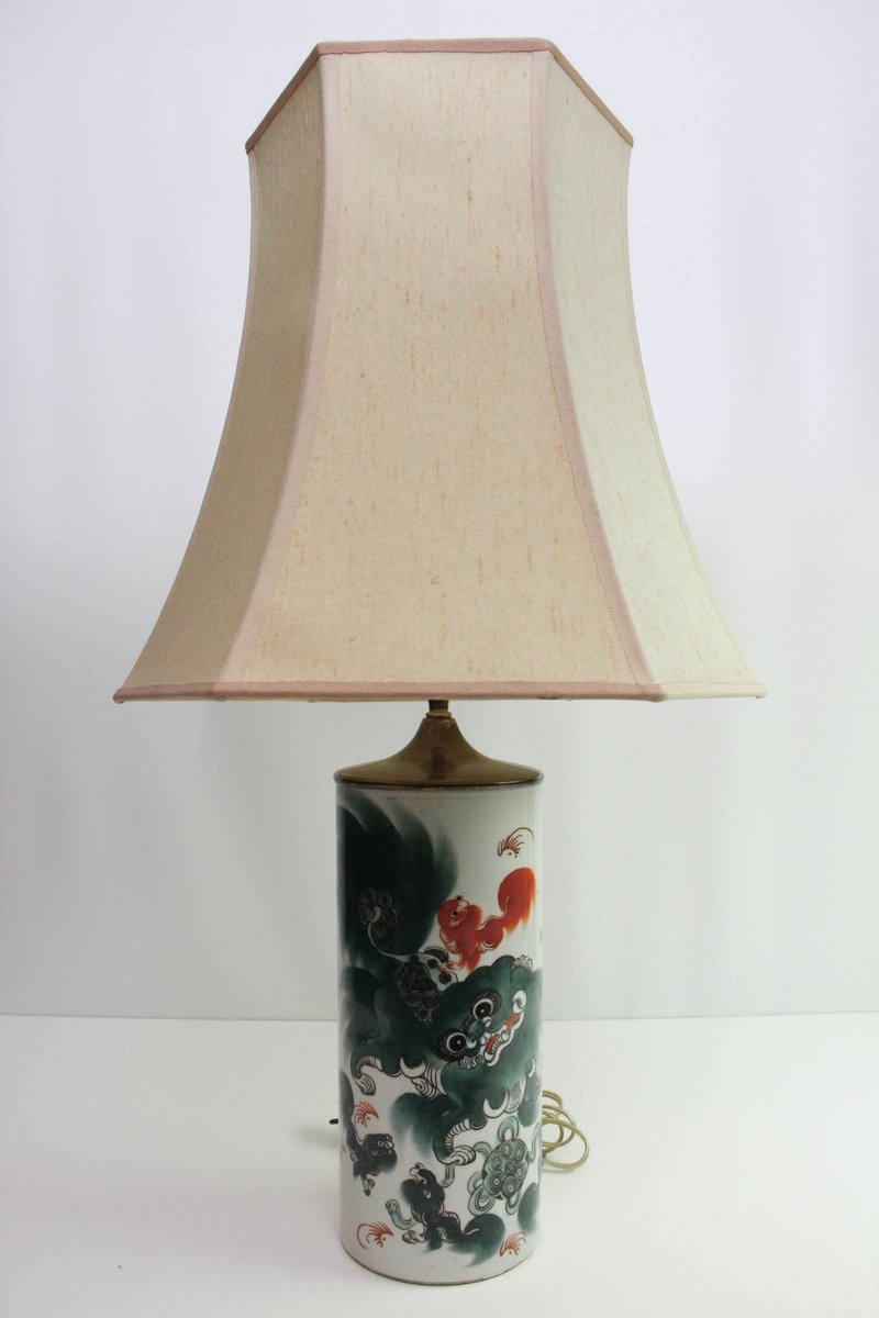 Kinesisk porcelænsbordlampe med Foo Dogs