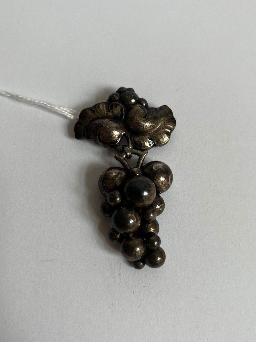 Georg Jensen grape sølv broche