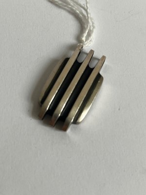 Minimalistisk Georg Jensen vedhæng i sølv 462