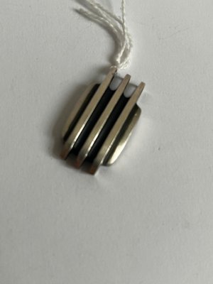Minimalistisk Georg Jensen vedhæng i sølv 462