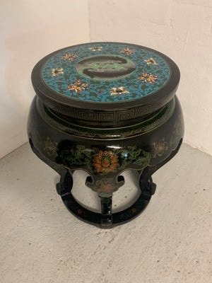 Kinesisk sidebord