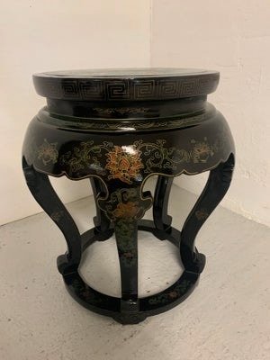 Kinesisk sidebord
