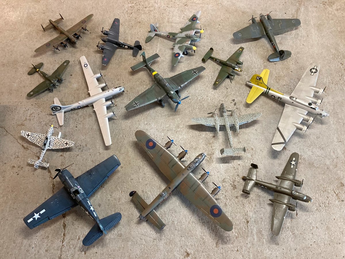 Samling store modelfly
