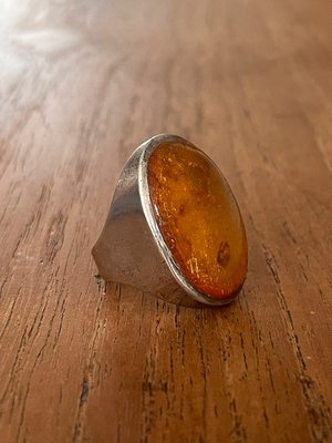 Erik Poul Fenster sølv ring med rav