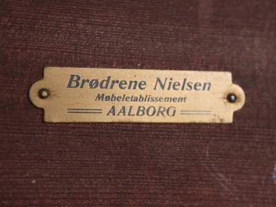 Antikt vitrineskab i mahogni
