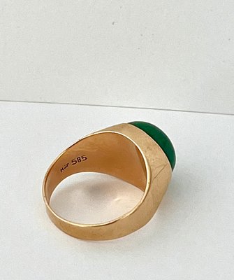 Hugo Grün 14 kt guld ring med jade