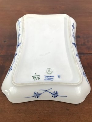 Royal Copenhagen Fad nr. 716