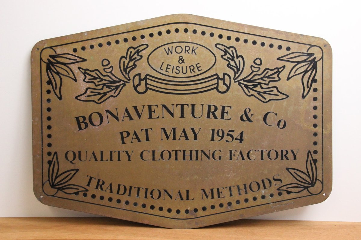 Vintage messingskilt “Bonaventure & Co – Work & Leisure”