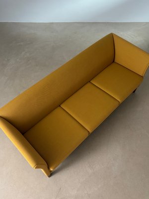 Nielaus sofa.