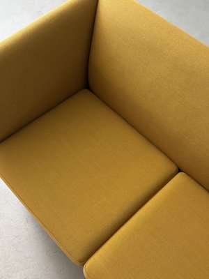 Nielaus sofa.