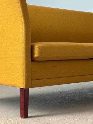 Nielaus sofa.