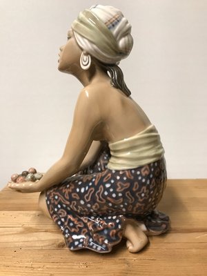 Figur af Balipige Dahl Jensen