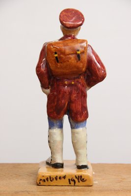 Porcelæn figur af postbud eller soldat – 1946
