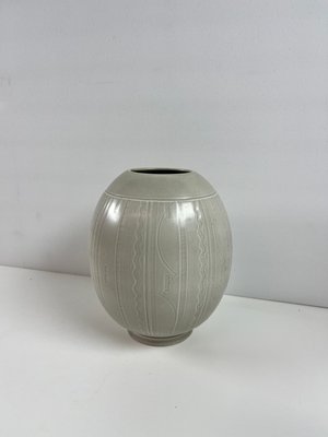 Aluminia vase
