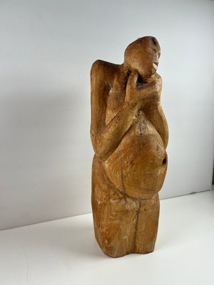 Stor moderne træskulptur