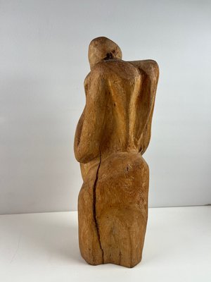Stor moderne træskulptur