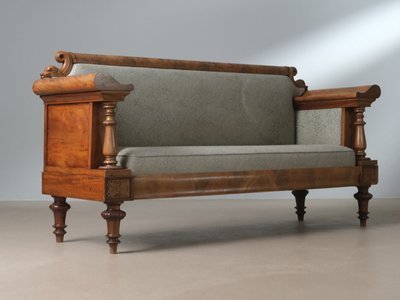 Antik sofa med brokade betræk