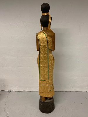 Asiatisk træfigur
