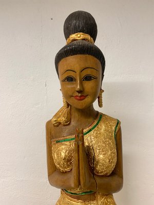 Asiatisk træfigur