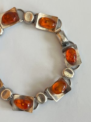 Sølvarmbånd med rav