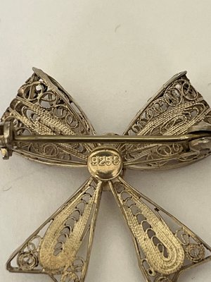 Filigran sløjfe broche