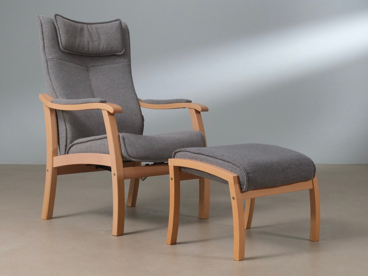 Nordic Easy Chair lænestol med fodskammel