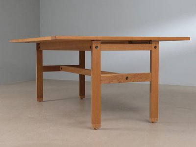 Spisebord af Tage Poulsen i eg