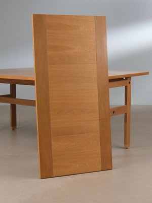 Spisebord af Tage Poulsen i eg