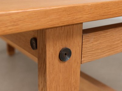 Spisebord af Tage Poulsen i eg