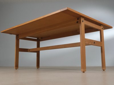 Spisebord af Tage Poulsen i eg
