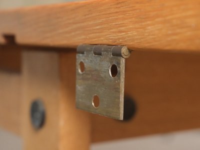 Spisebord af Tage Poulsen i eg