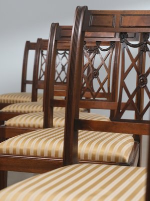 12 stk. elegante Hepplewhite spisestuestole