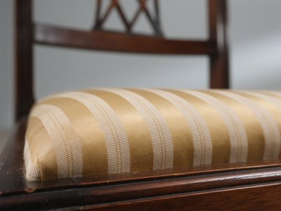 12 stk. elegante Hepplewhite spisestuestole