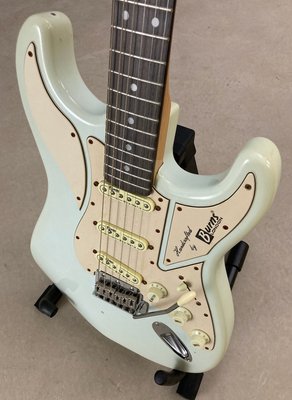 Burns London Cobra elguitar med vibratoarm