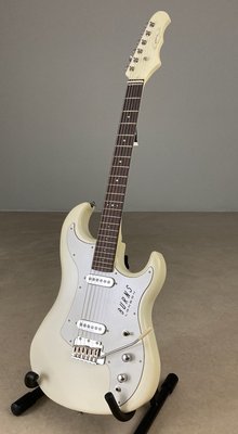 Burns SSJ Six Bass Vintage White Short Scale Baritone Bass / Bass VI Style