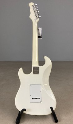 Burns SSJ Six Bass Vintage White Short Scale Baritone Bass / Bass VI Style