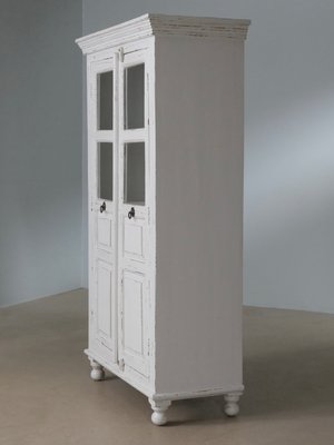 Bemalet Vitrineskab