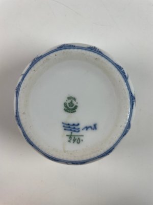 Sjælden Royal Copenhagen skål med låg nr. 240