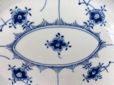 2 stk Royal Copenhagen ovale fade nr 531
