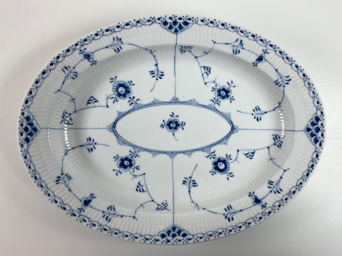Royal Copenhagen stort Ovalt fad nr. 628