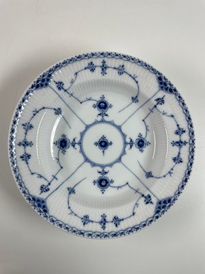 16 stk Royal Copenhagen dybetallerkner nr. 565