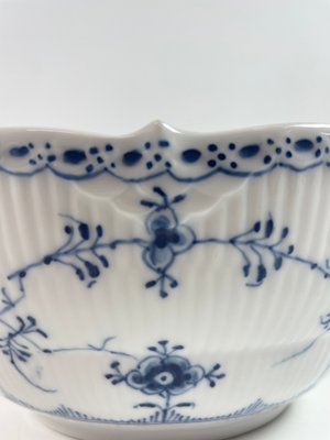 Sjælden royal Copenhagen skål nr. 632 halvblonde.