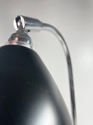 Bestlite bordlampe i sort og krom